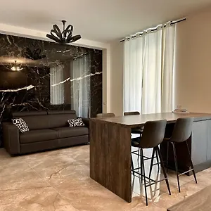 Magic Place Bergamo! Classy In The Heart Of The Apartment