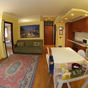 Central House Apartment